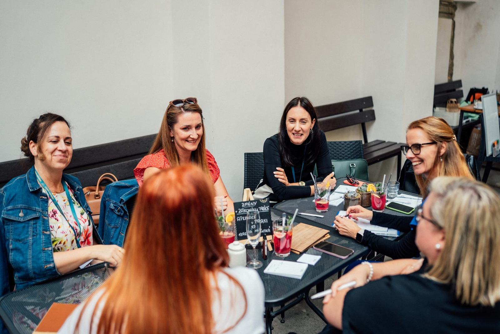 Networking na dvorku Garage Osteria v Plzni